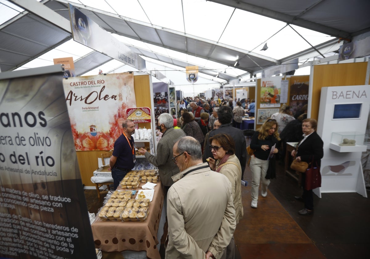 Vista general de la Feria de los Municipios 2022 momentos después de su apertura este jueves