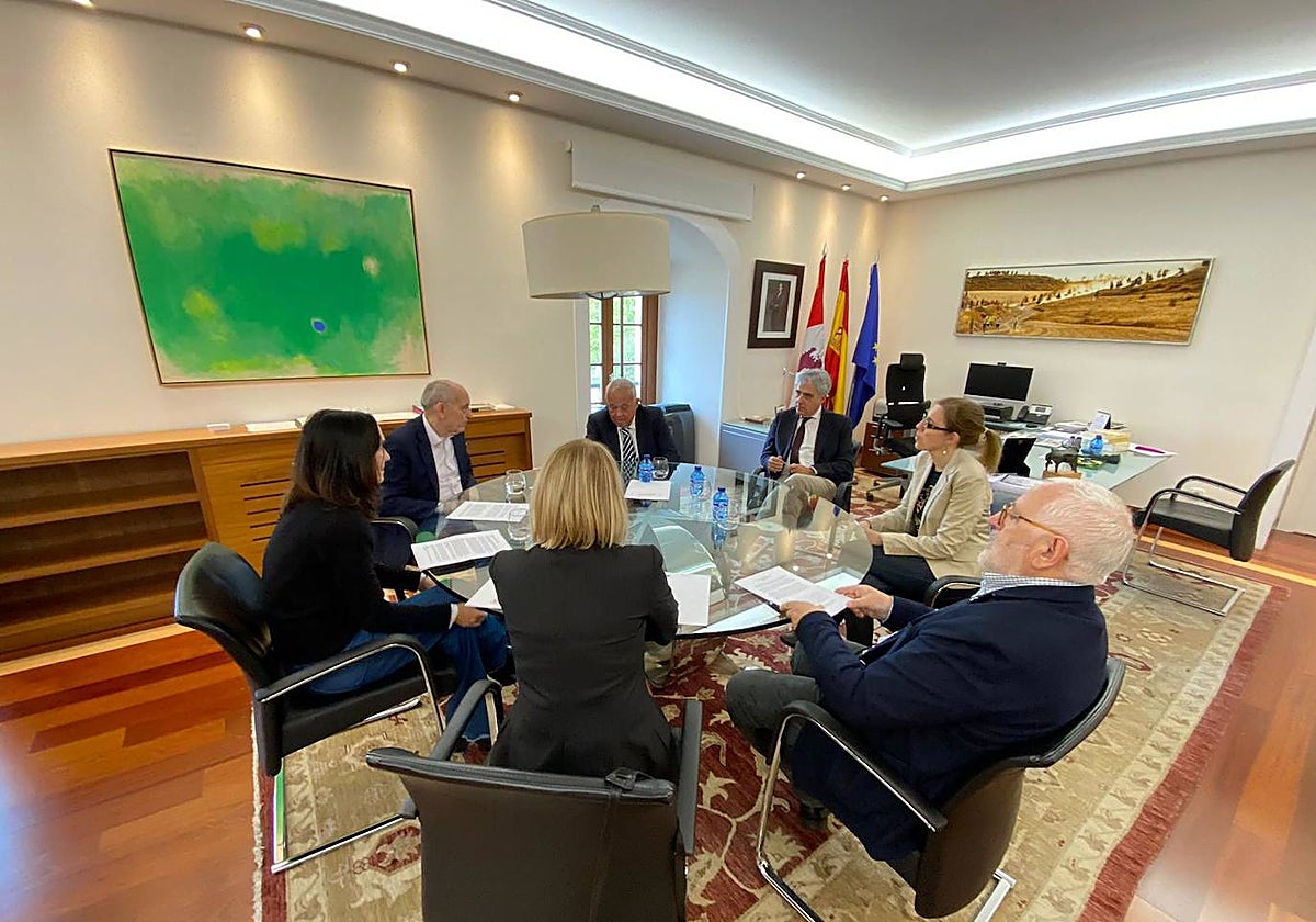 Cultura pone en marcha el proyecto de la Hemeroteca literaria española de Castilla y León