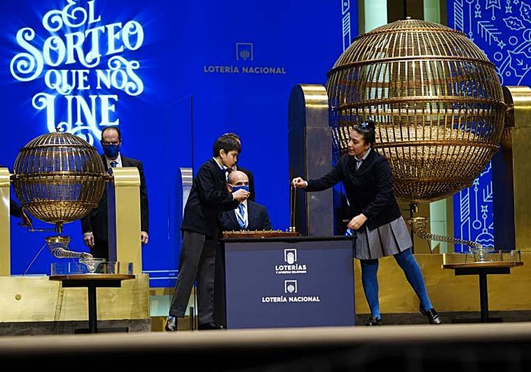 Castilla y León vuelve a liderar la consignación de lotería para el sorteo de Navidad: 109 euros por persona