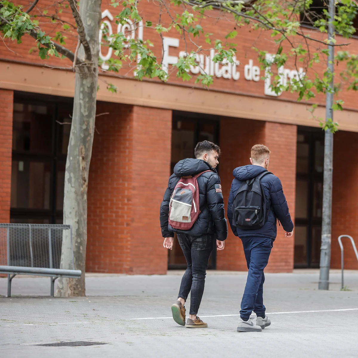 «Rata colonizadora»: el asedio a una joven de Albacete que pidió que se usara el castellano en la Universidad de Valencia