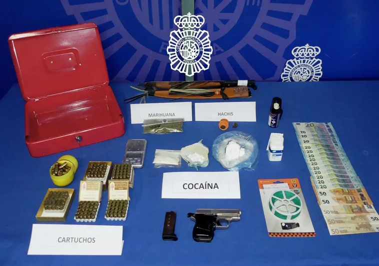 Arrestado en Salamanca un repartidor de droga a domicilio con armas y moneda falsa