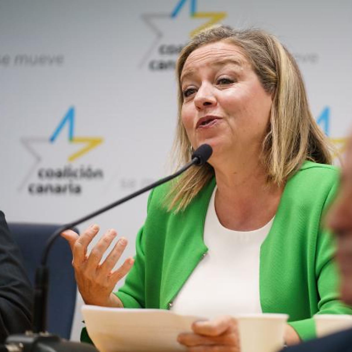 Pedro Sánchez se 'sube al carro' de la guagua gratis en Canarias para aprobar los PGE