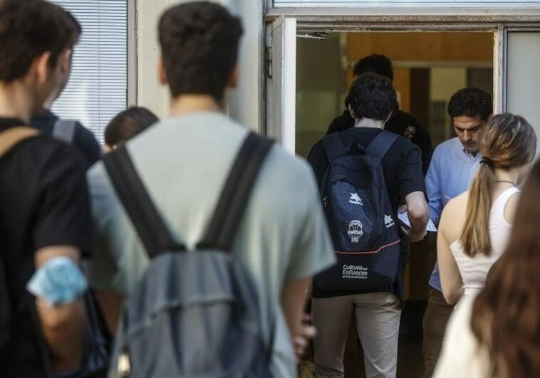 Hablamos Español ofrece ayuda jurídica a la alumna que sufrió ataques «xenófobos» por pedir el español en la Universidad de Valencia