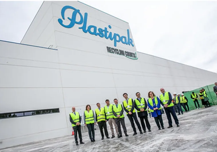 Page inaugura la empresa Plastipak en Casarrubios del Monte