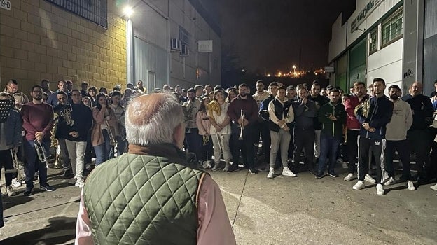 Visita de la hermandad de San Pablo a la banda de la Salud