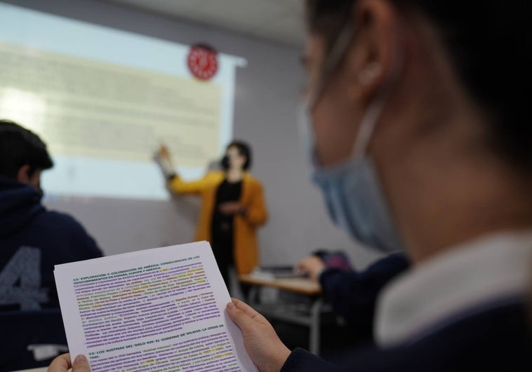 Un juzgado reconoce por primera vez en Castilla y León a una docente la utilización «fraccionada» de la excedencia por cuidado de hijos