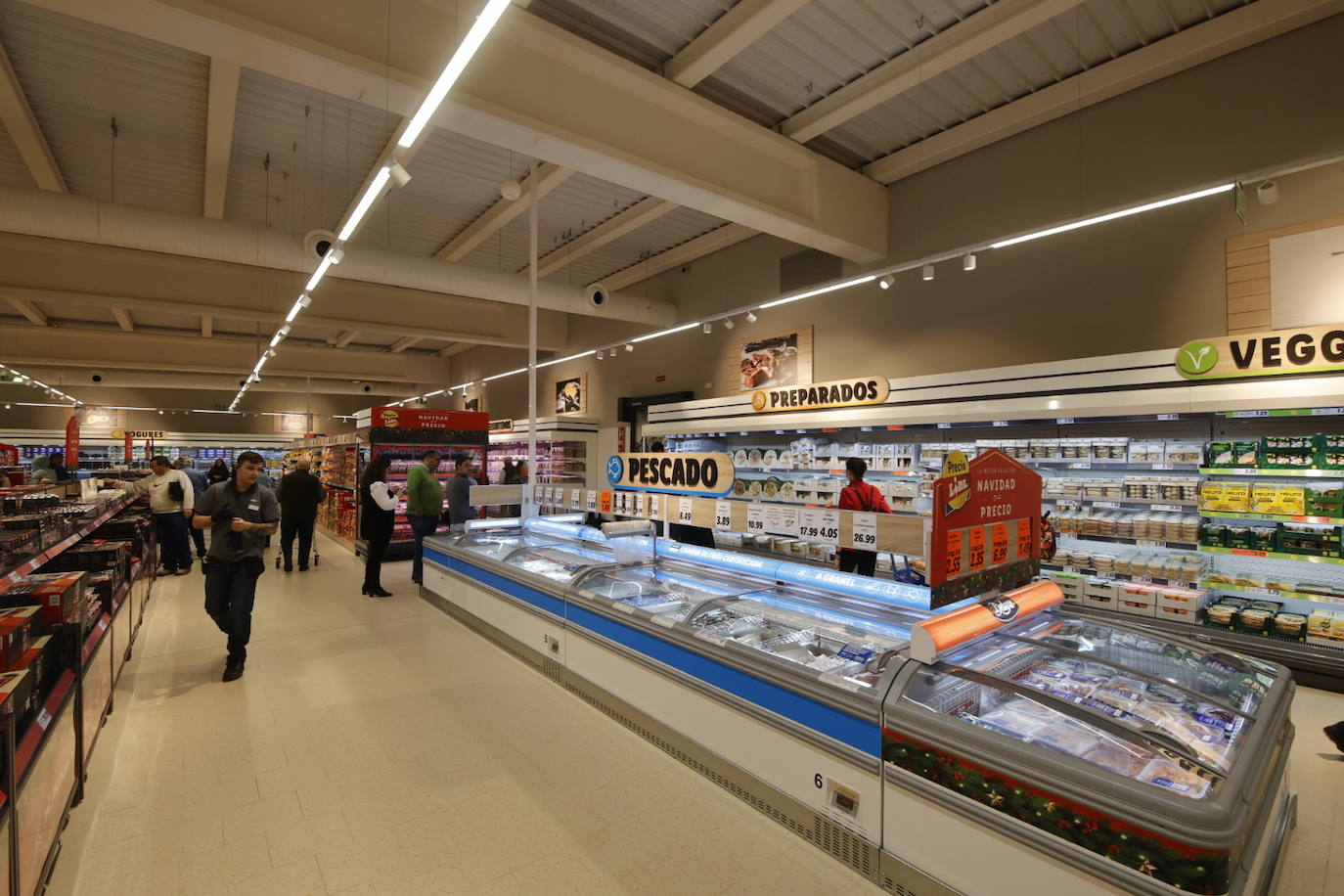 La inauguración del nuevo Lidl de la carretera de Palma del Río, en imágenes
