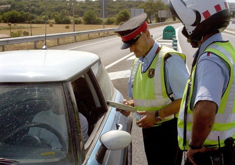 Los Mossos realizarán 100 controles con vehículos de paisano este fin de semana