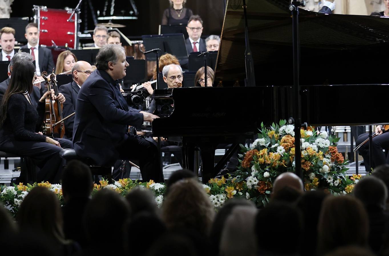 El sublime concierto de Josu de Solaun y la Orquesta de Córdoba, en imágenes