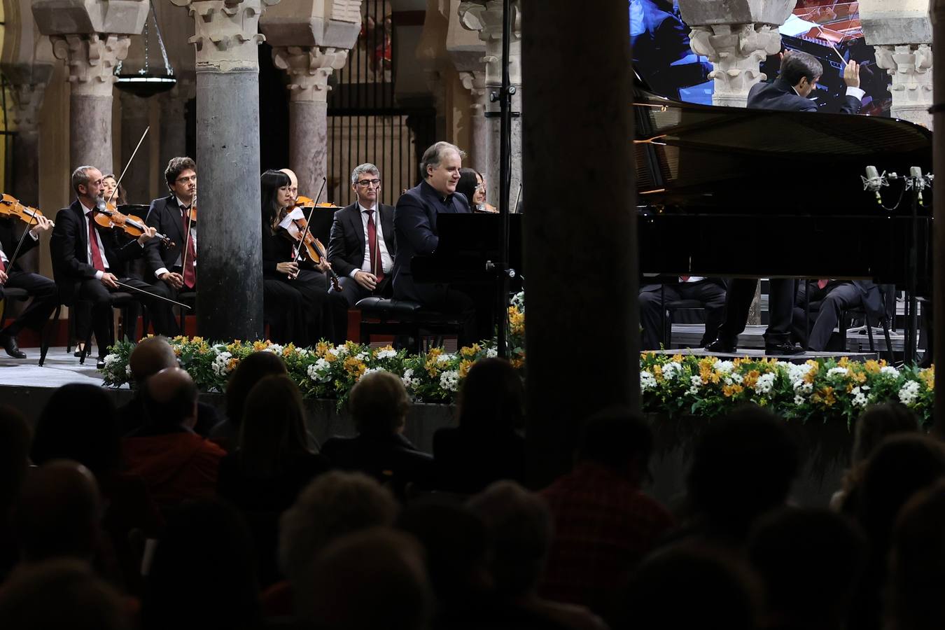 El sublime concierto de Josu de Solaun y la Orquesta de Córdoba, en imágenes