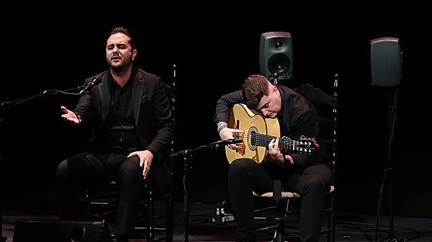 El Niño Martín a la guitarra