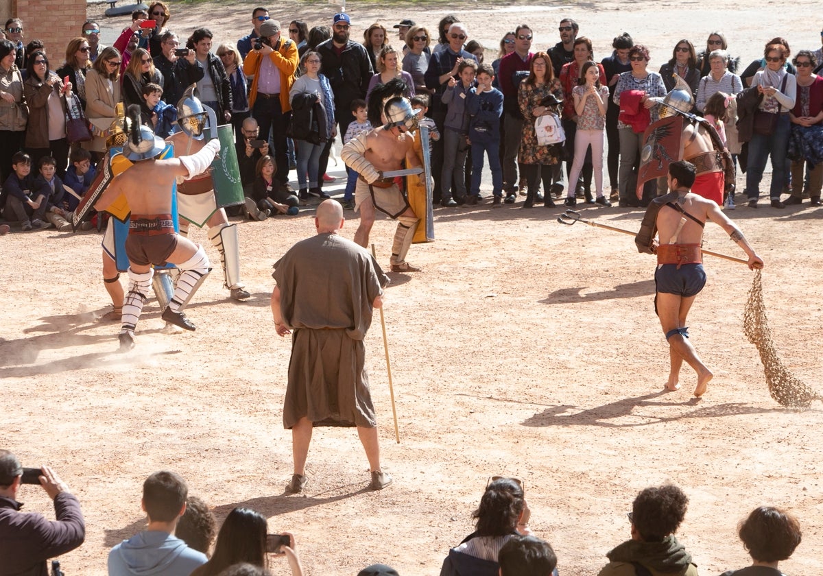 Reacreación de una pelea de Gladiadores en el Anfiteatro de Corduba