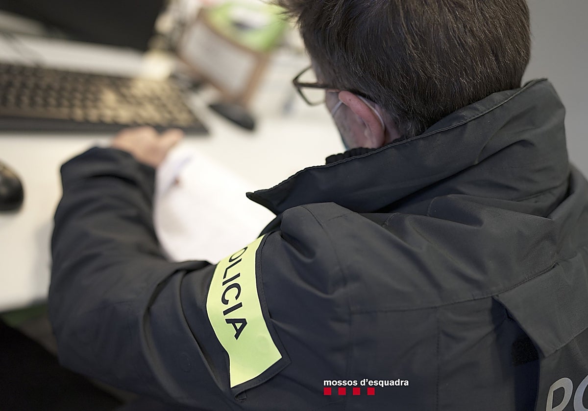 Un investigador de la Policía catalana