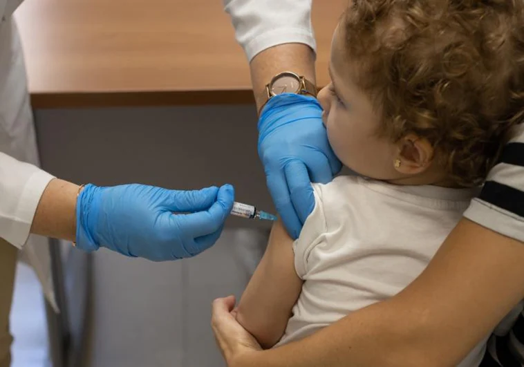 El Sergas habilita este sábado los hospitales para vacunar de la gripe a niños de 6 meses a 5 años