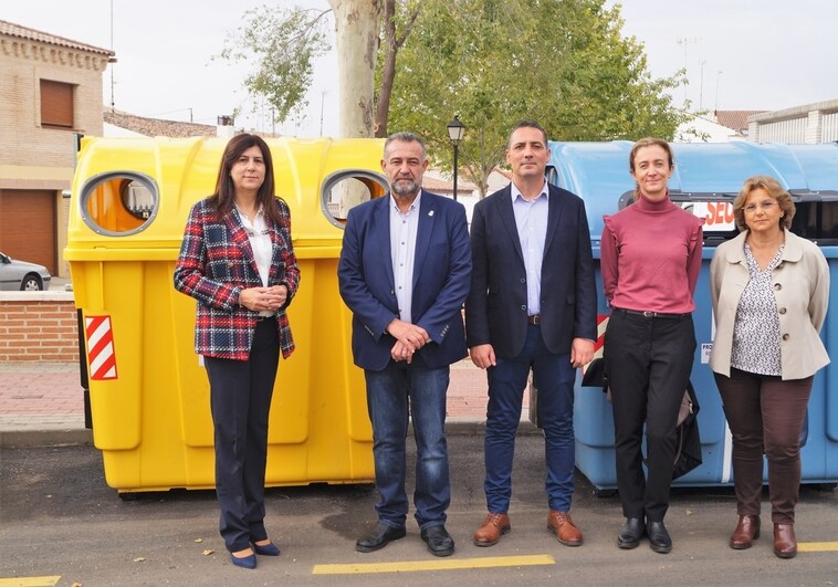 Ecoembes entrega 184 contenedores amarillos para fomentar el reciclado de envases en la provincia
