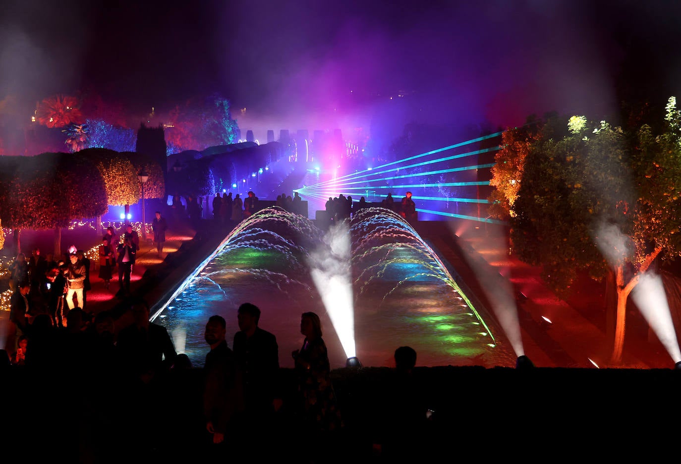 El deslumbrante espectáculo nocturno del Alcázar de Córdoba, en imágenes