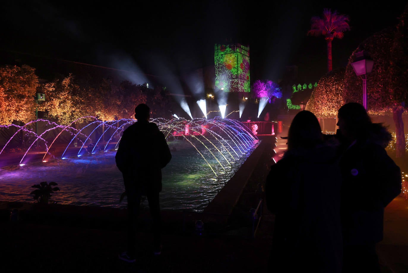 El deslumbrante espectáculo nocturno del Alcázar de Córdoba, en imágenes