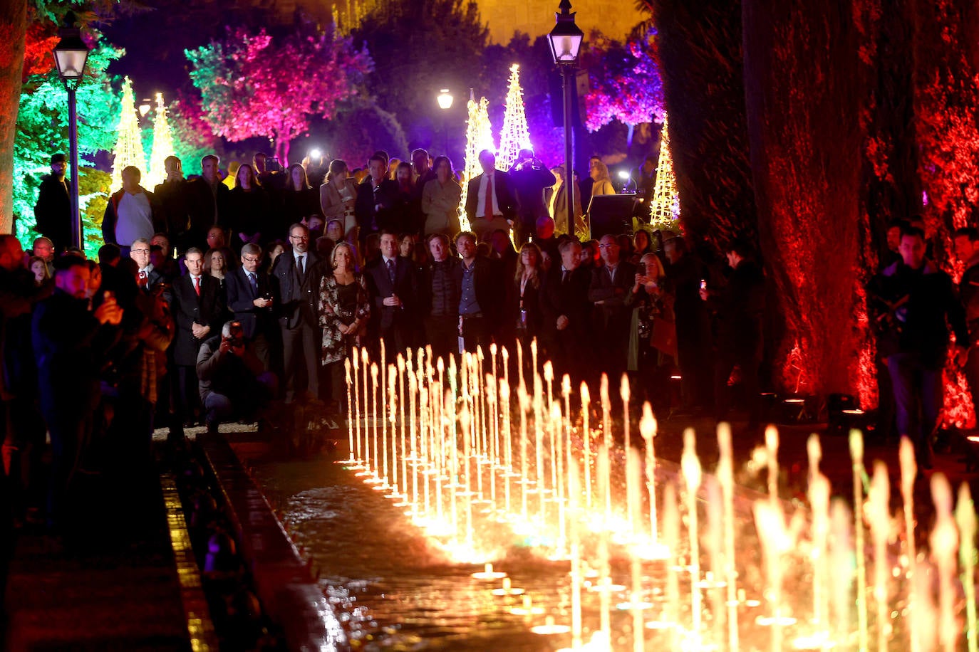 El deslumbrante espectáculo nocturno del Alcázar de Córdoba, en imágenes