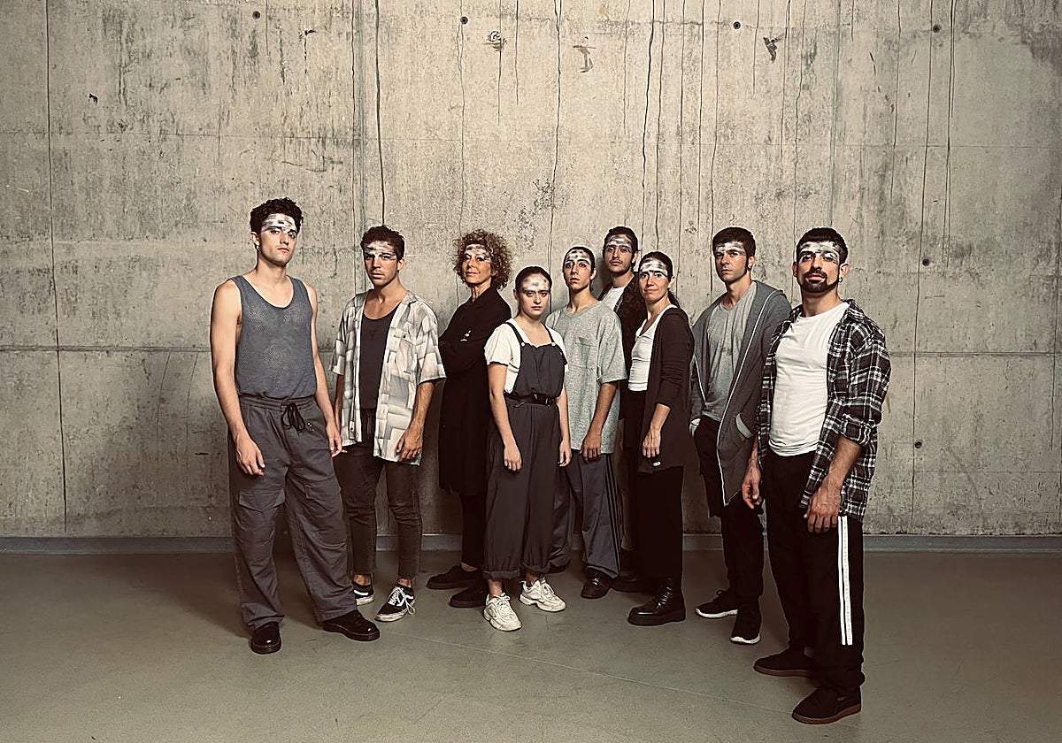 El reparto de 'L'alegria que passa' en una imagen promocional