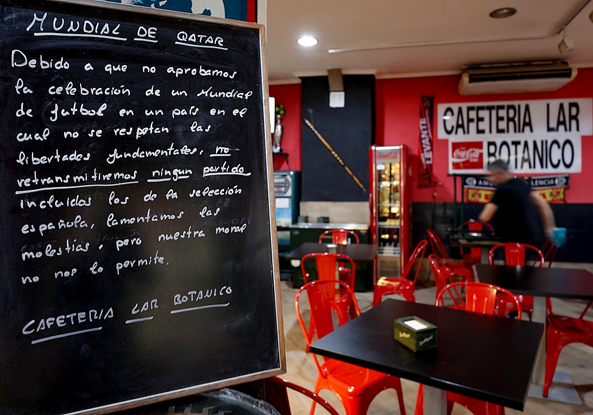 Imagen del bar de Valencia que rechaza emitir los partidos del Mundial