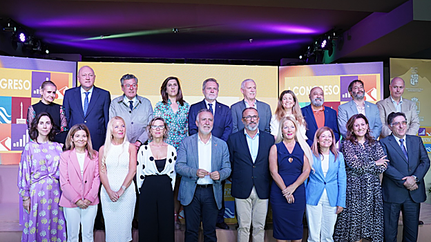 Foto de grupo en la clausura del congreso