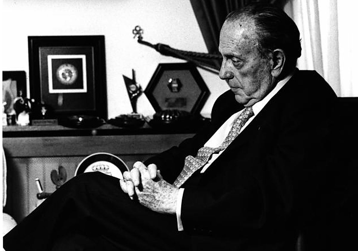 Manuel Fraga, en el Pazo de Raxoi, en 1999