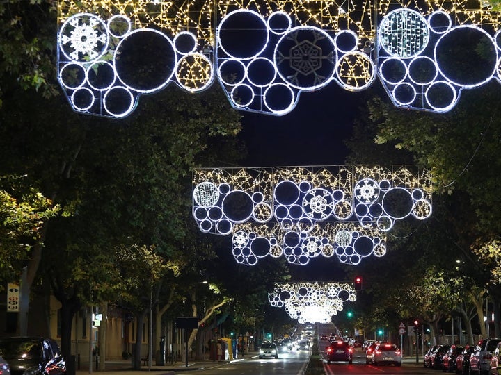 Toledo da la bienvenida a Navidad con el encendido del alumbrado