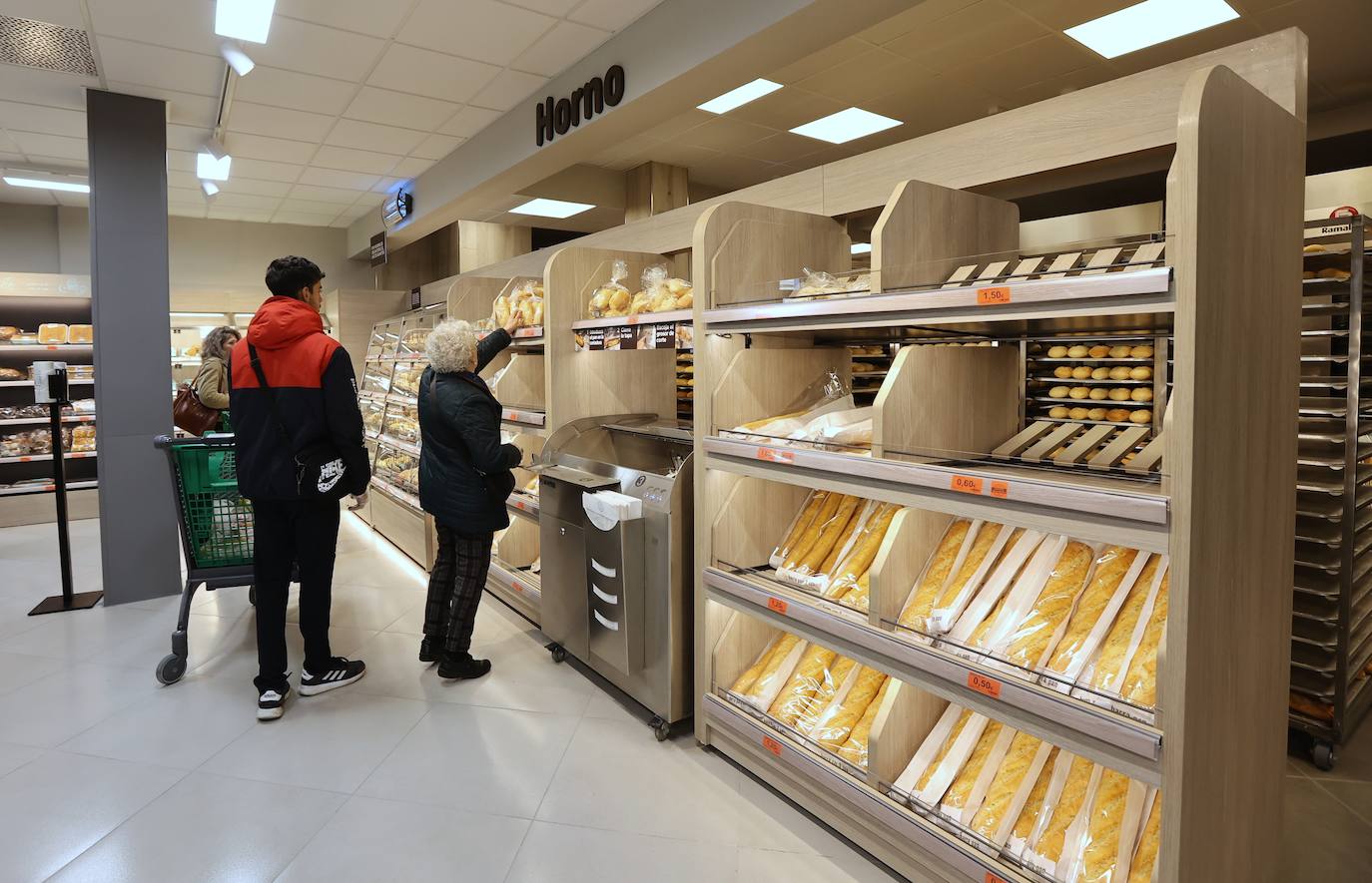 Los dos nuevos supermercados de Mercadona en Córdoba, en imágenes