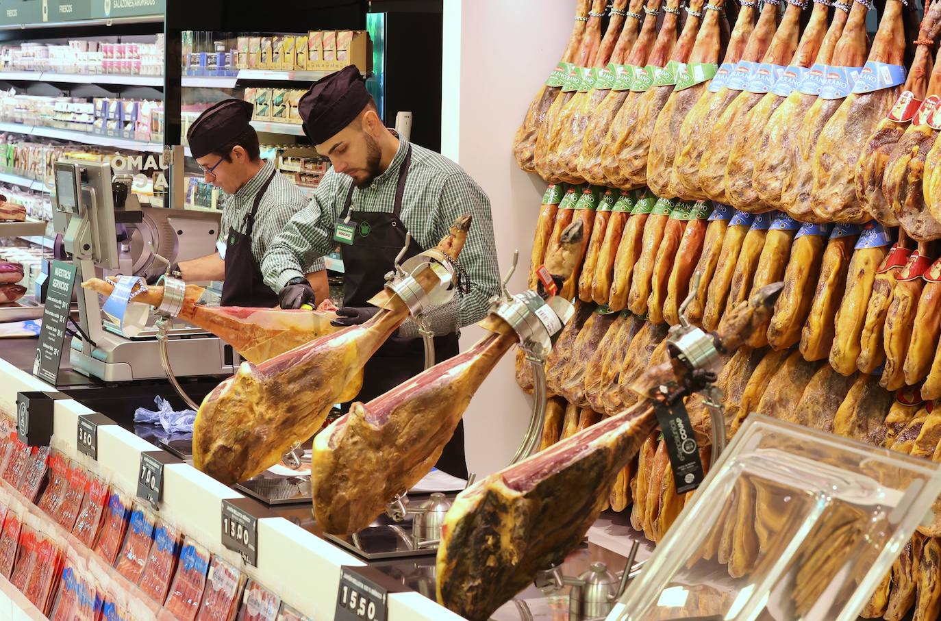 Los dos nuevos supermercados de Mercadona en Córdoba, en imágenes