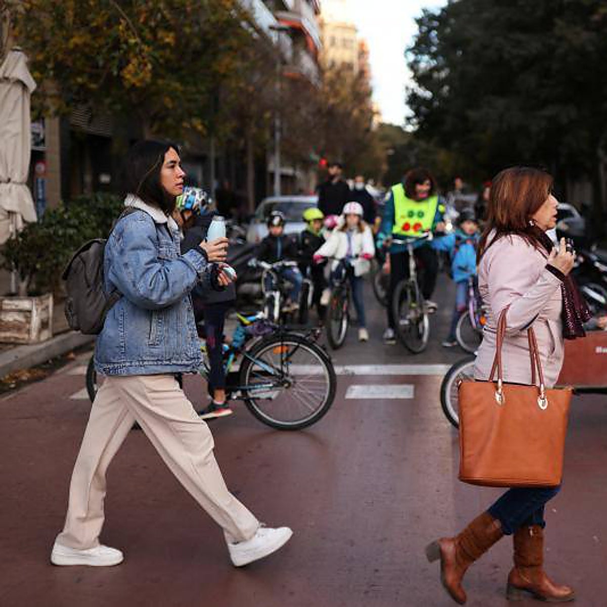 Seis de cada diez ciudadanos creen que desplazarse por Barcelona es cada vez más complicado