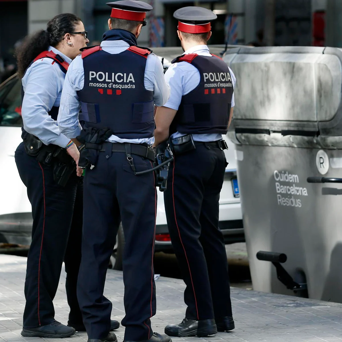 Un chatarrero y un cuerpo perdido: lo que se sabe del hallazgo de un torso en una maleta en Barcelona