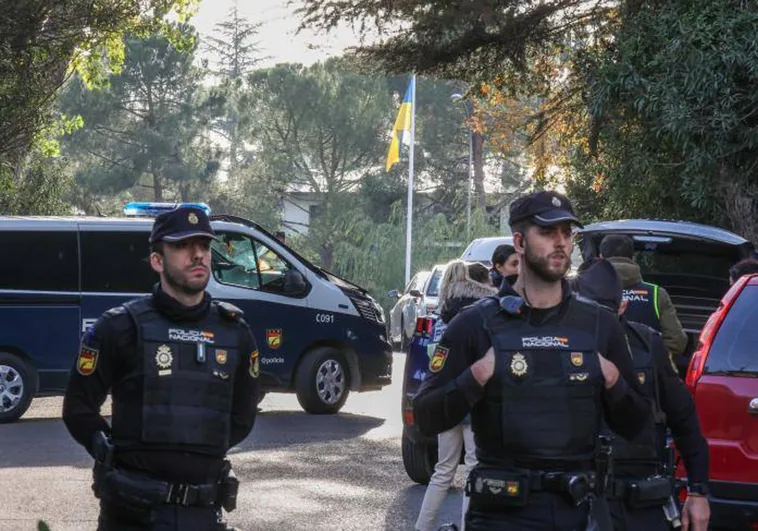 Investigan por un posible delito de terrorismo el envío de la carta explosiva a la Embajada ucraniana