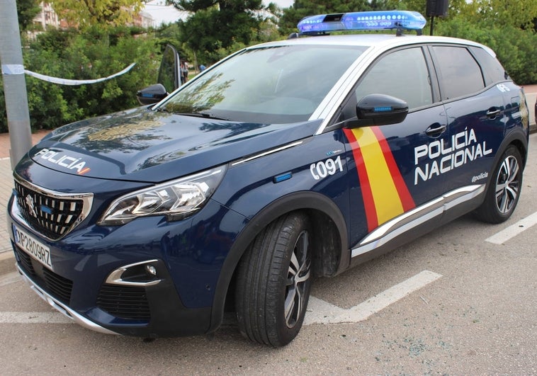 «Si te resistes te pego un tiro»: detienen a dos menores por robar a punta de pistola a cuatro jóvenes en Valencia