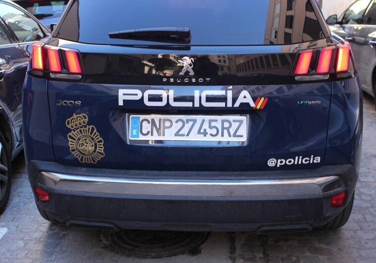 Un policía fuera de servicio salva a un taxista cuando lo estrangulaba un cliente para robarle en Valencia