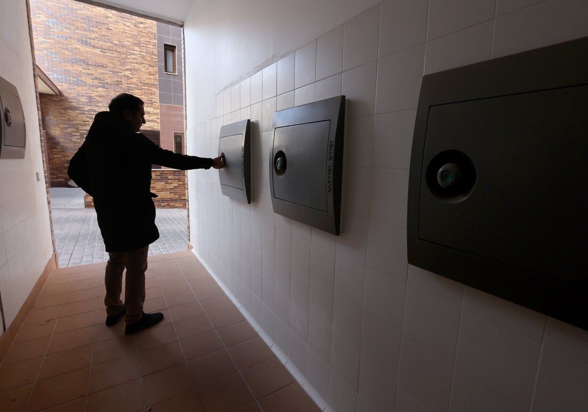 Una habitación de recogida neumática de residuos en una urbanización de Nuevo Poniente