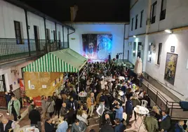 Las zambombas flamencas, el sonido de las cofradías en la antesala de la Navidad de Córdoba
