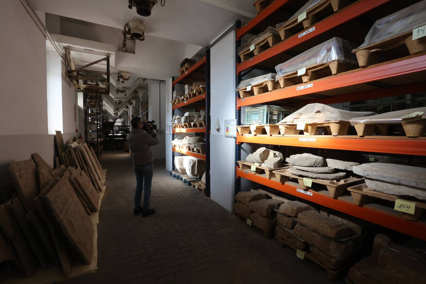 Las primeras imágenes del almacén arqueológico del Silo en Córdoba