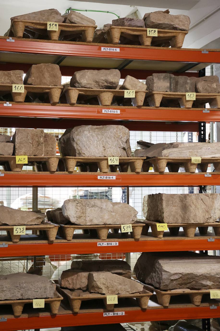 Las primeras imágenes del almacén arqueológico del Silo en Córdoba