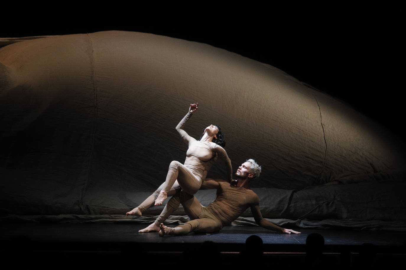 La danza de &#039;Pharsalia&#039; en el Gran Teatro de Córdoba, en imágenes