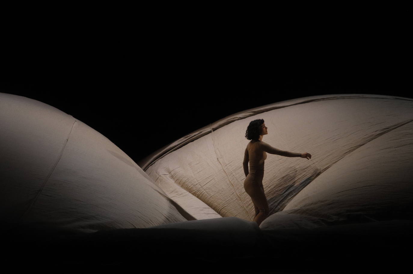 La danza de &#039;Pharsalia&#039; en el Gran Teatro de Córdoba, en imágenes