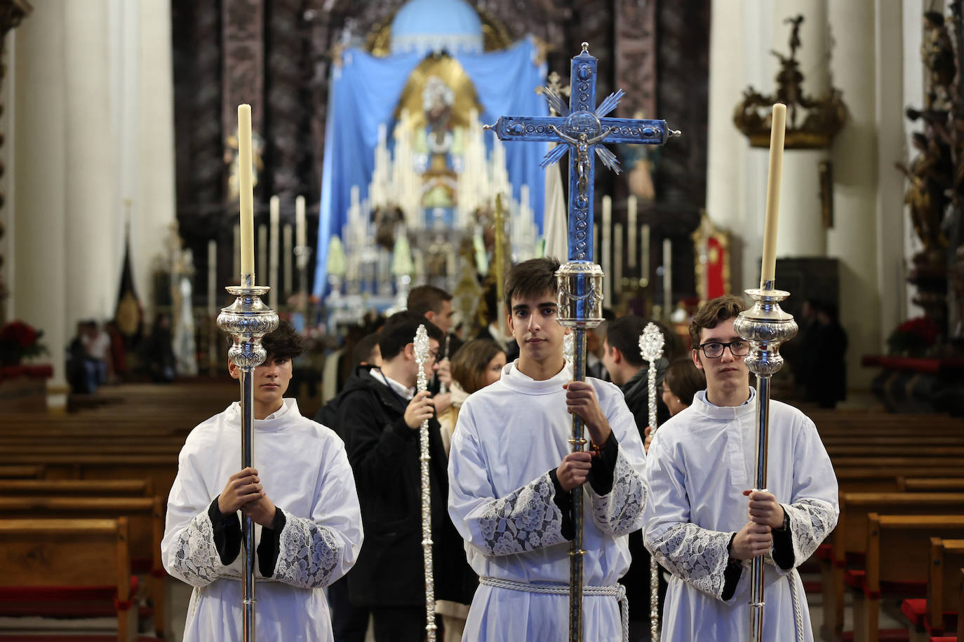 La emotiva procesión de la vigilia de la Inmaculada Concepción en Córdoba, en imágenes