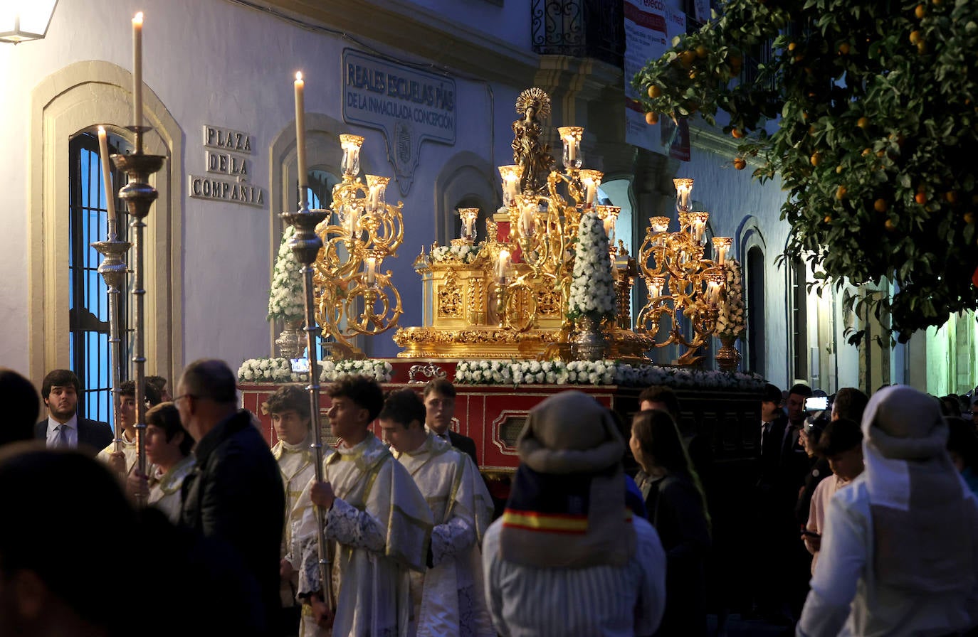 La emotiva procesión de la vigilia de la Inmaculada Concepción en Córdoba, en imágenes