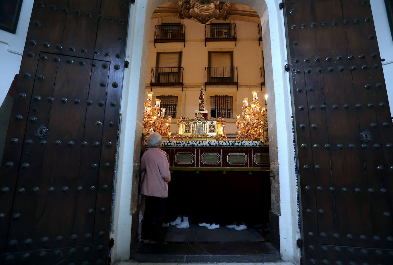 La emotiva procesión de la vigilia de la Inmaculada Concepción en Córdoba, en imágenes