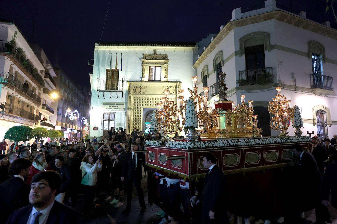 La emotiva procesión de la vigilia de la Inmaculada Concepción en Córdoba, en imágenes