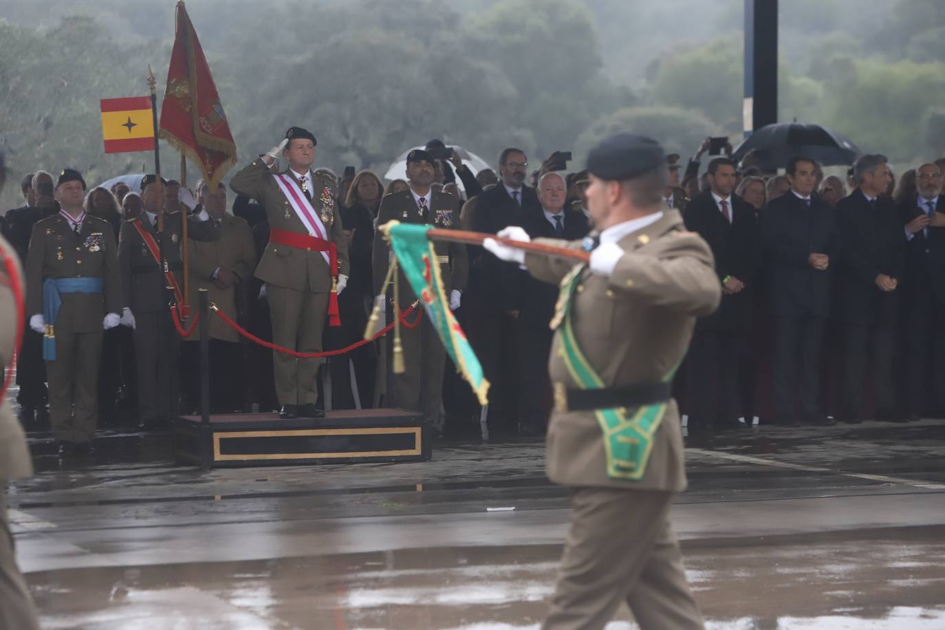 En imágenes, el solemne desfile militar de la BRI X de Córdoba por la Inmaculada