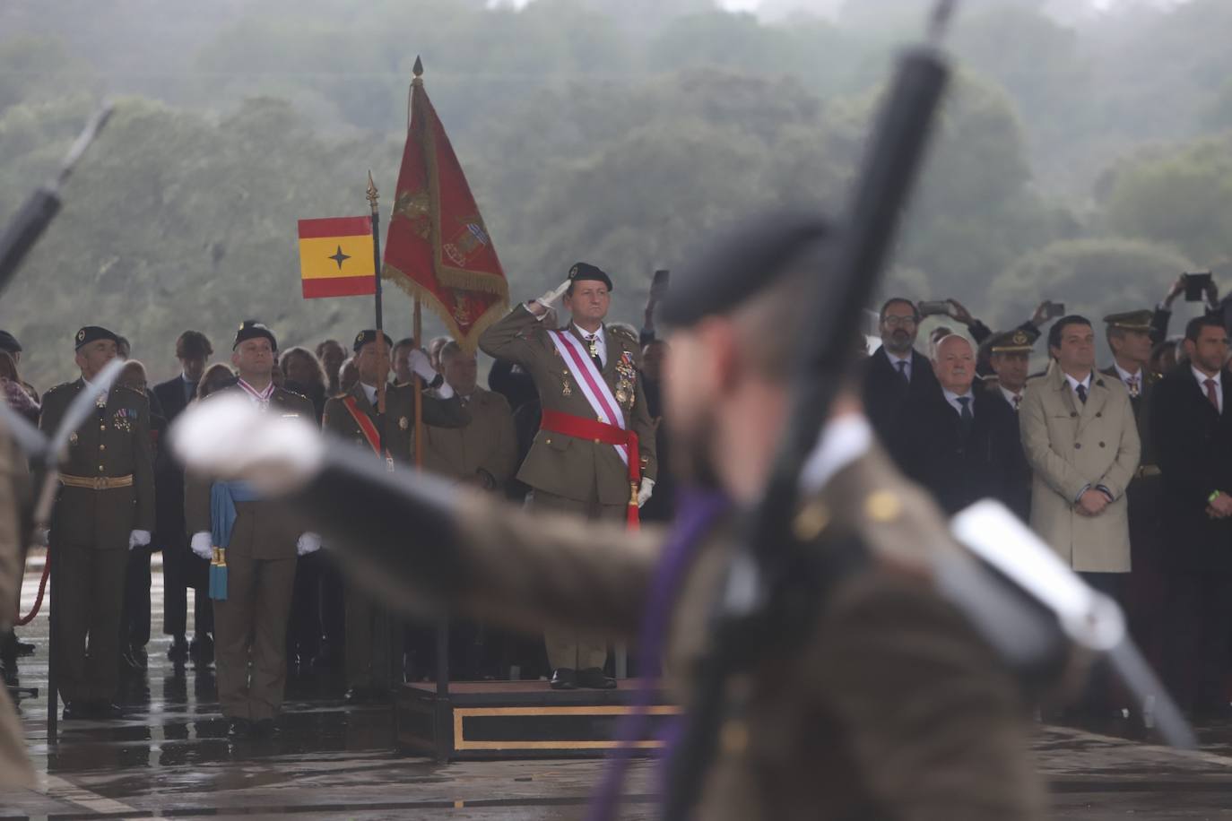 En imágenes, el solemne desfile militar de la BRI X de Córdoba por la Inmaculada