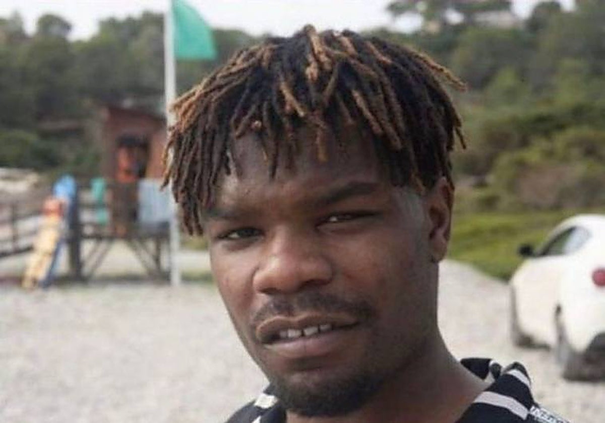 Levi Davis, en la imagen del cartel que alerta de su desaparició