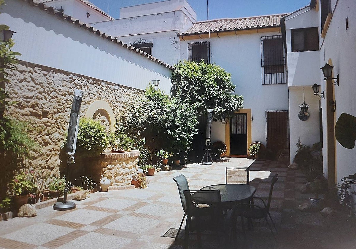 Terraza de un palacete en venta en Córdoba en Idealista