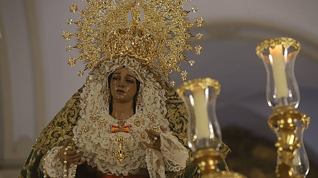 María Santísima de la Esperanza, sobre su paso