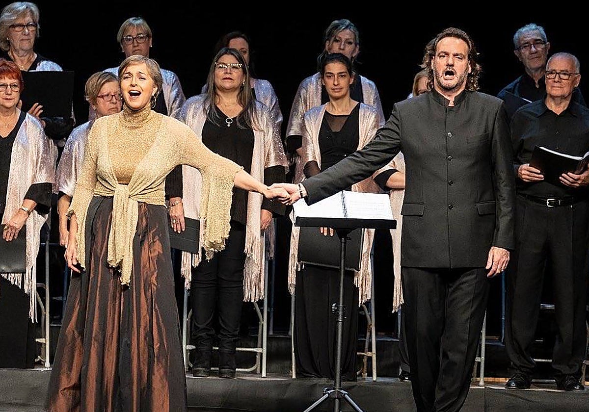 El tenor Albert Deprius (derecha) durante un concierto el pasado noviembre